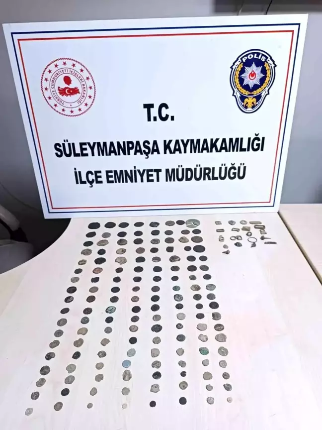 Tekirdağ'da Kaçak Kazı Operasyonu: 145 Sikke ve Tarihi Eser Ele Geçirildi