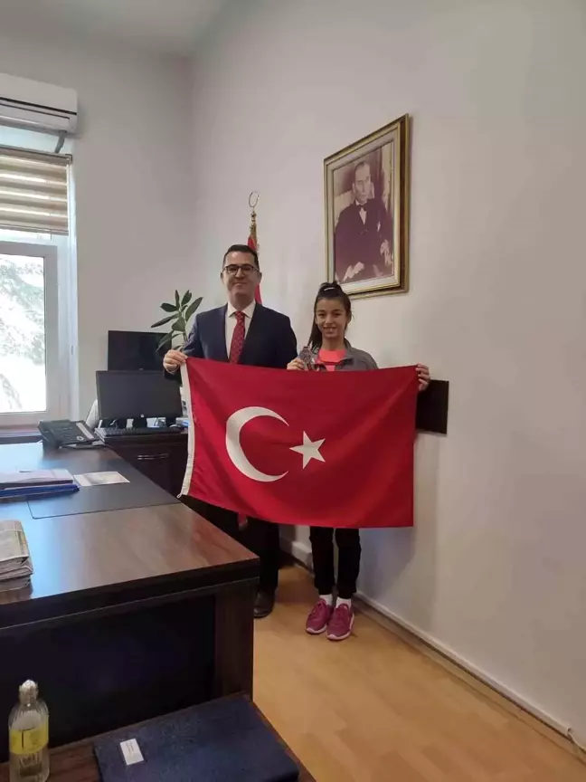 Duru Sahra Olcay, Avrupa Taekwondo Şampiyonası'nda Gümüş Madalya Kazandı