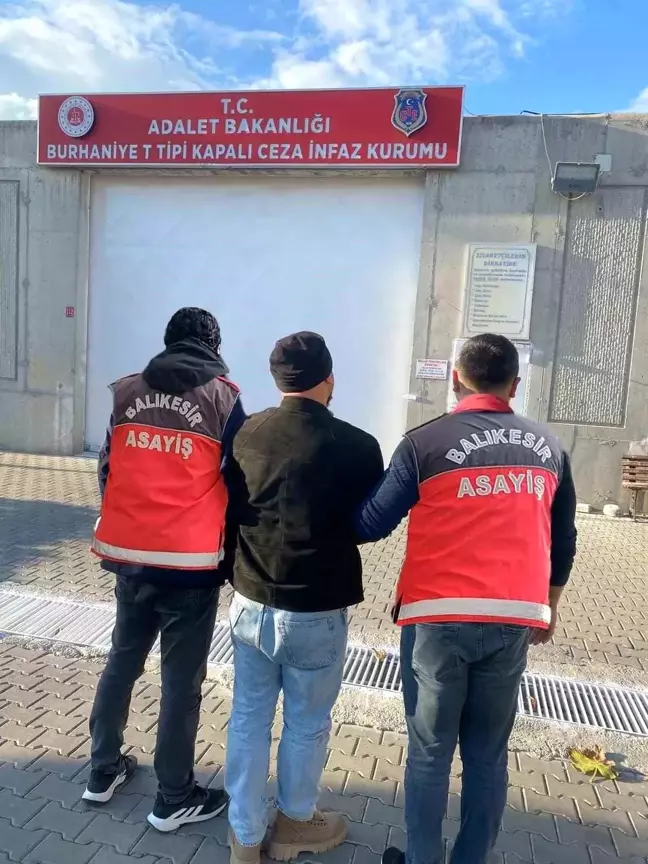 Sahte Banka Kartı Üreticisi Ayvalık'ta Yakalandı