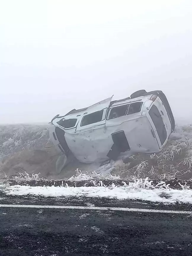 Muş'ta Öğretmenleri Taşıyan Servis Kazası: 8 Yaralı