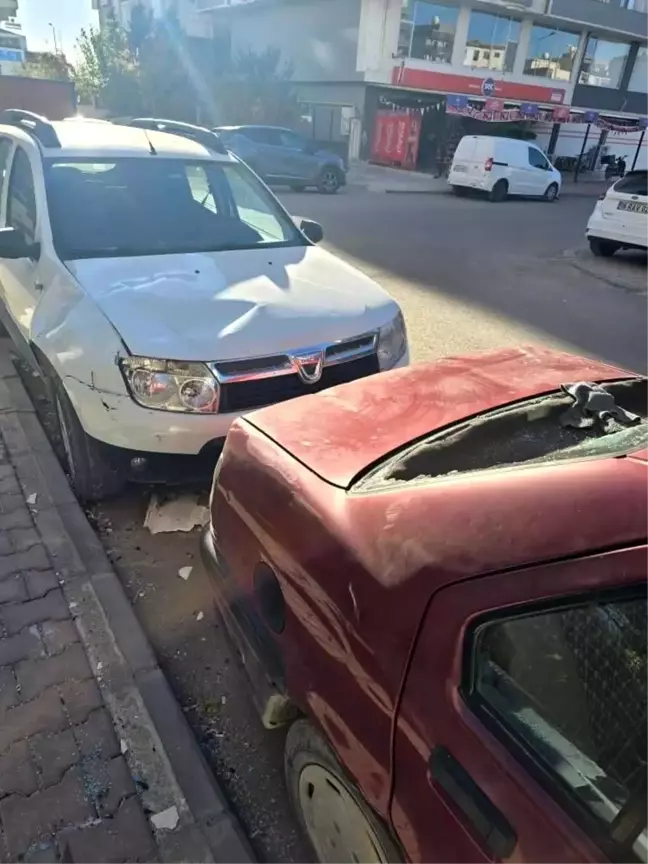 Kızıltepe'de Şiddetli Rüzgar Su Deposunu Düşürdü