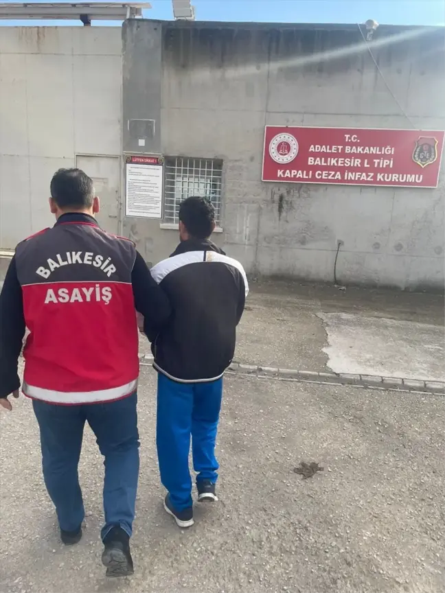 Balıkesir'de Eş Zamanlı Asayiş Uygulamaları: 30 Şüpheli Yakalandı