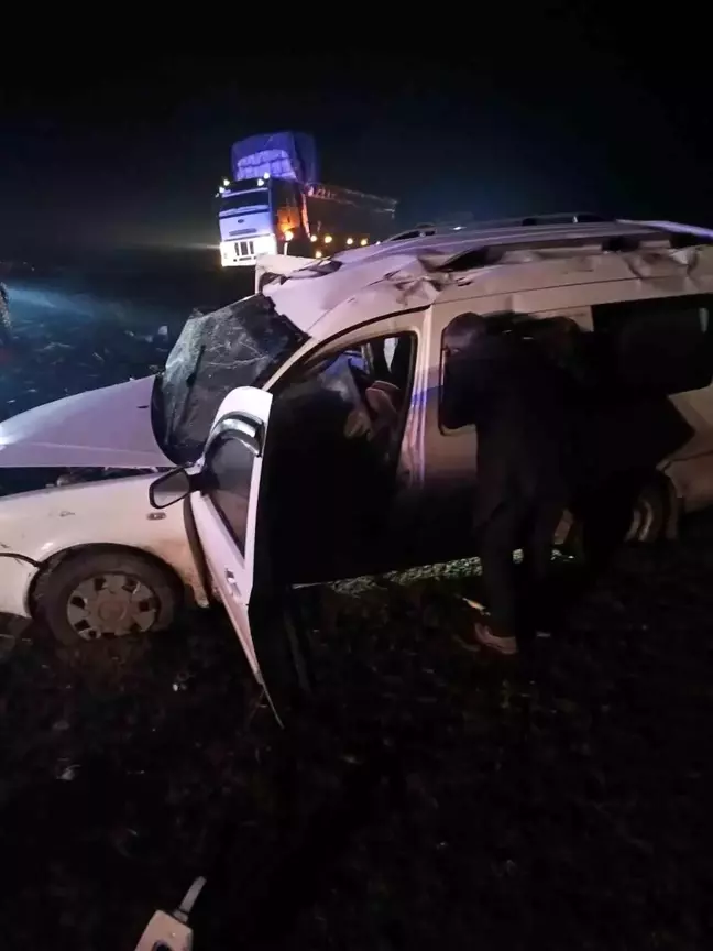 Muş'ta Yoğun Sis Nedeniyle Trafik Kazası: 6 Yaralı