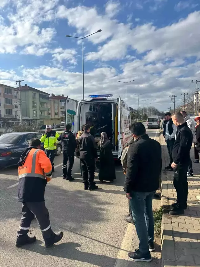 Bartın'da Minibüs Bisiklete Çarptı: Bir Yaralı