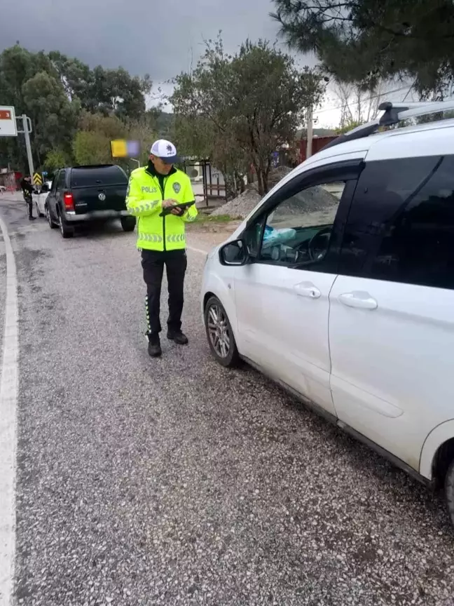 Antalya'da Trafik Denetiminde 126 Bin Araç Kontrol Edildi