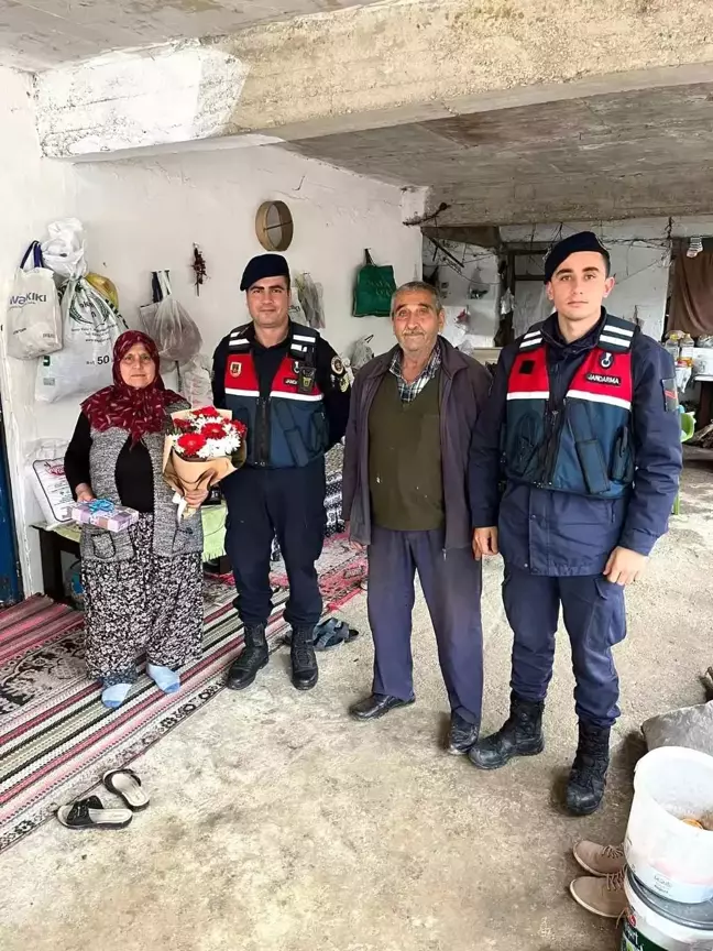 Kıbrıs Gazisi İbrahim Kaya'ya Jandarma'dan Geçmiş Olsun Ziyareti