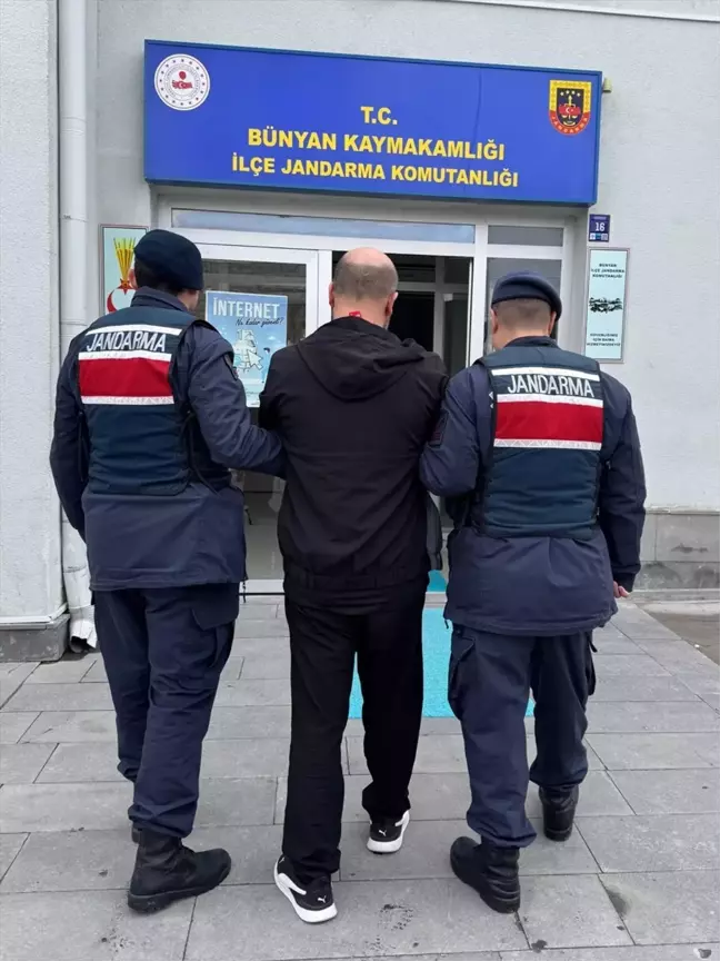 Kayseri'de Uyuşturucu Ticareti Yapan Firari Hükümlü Yakalandı