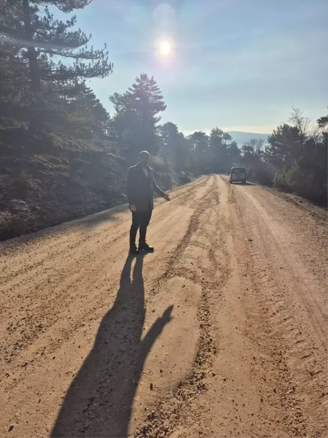 AK Parti Seyitgazi İlçe Başkanı Yıldız, Yol Çalışmalarını Değerlendirdi