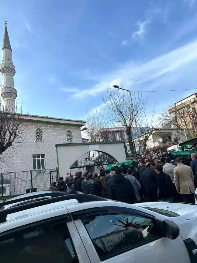 Eyüpsultan'da Aile Katliamı: 4 Kişi Cenaze Töreniyle Uğurlandı