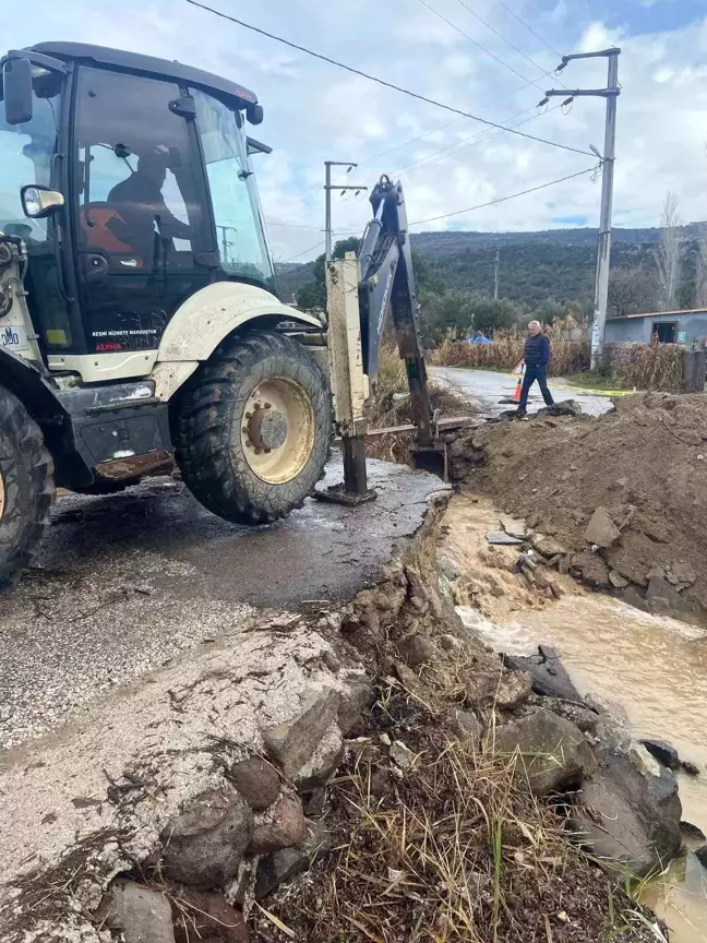 Çanakkale'de Şiddetli Yağış Sonrası Çöken Köprünün Yeniden Yapımına Başlandı