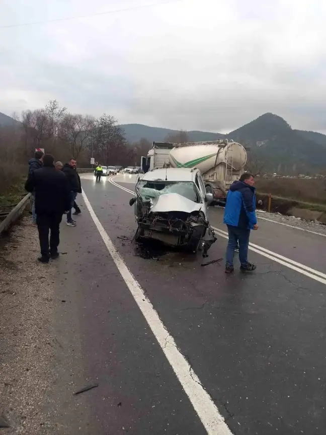 Bilecik'te Trafik Kazası: 1 Kişi Ağır Yaralandı