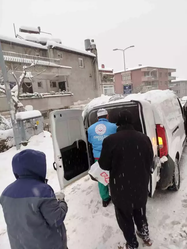 Zonguldak'ta İhtiyaç Sahiplerine Sıcak Yemek Desteği