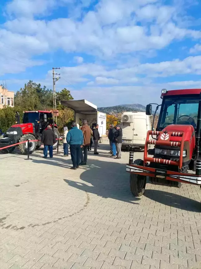 Gezici Araç Muayene İstasyonu Çiftçilere Kolaylık Sağlıyor