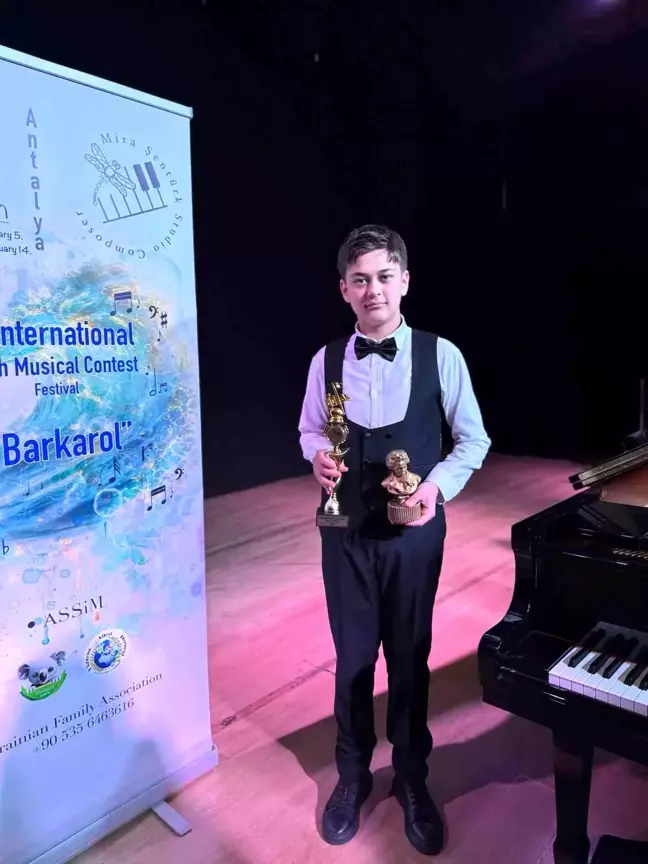 Kaan Baydemir Uluslararası Müzik Yarışmasında Birincilik ve Grand Prix Ödülü Kazandı