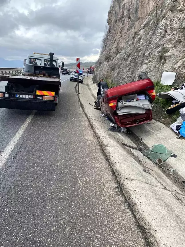 Geyve'de Kontrolden Çıkan Otomobil Takla Attı