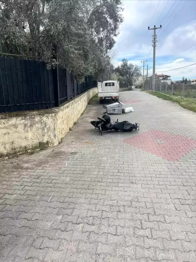 Antalya'da Motosiklet Kazası: Sürücü Yaralandı