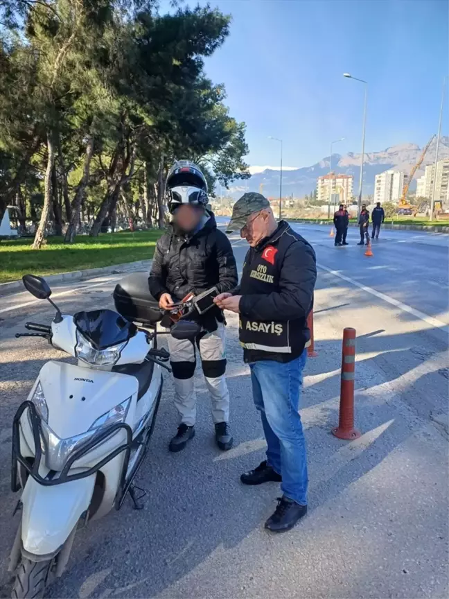 Antalya'da Motosiklet Kullanıcılarına Yönelik Denetim Uygulaması