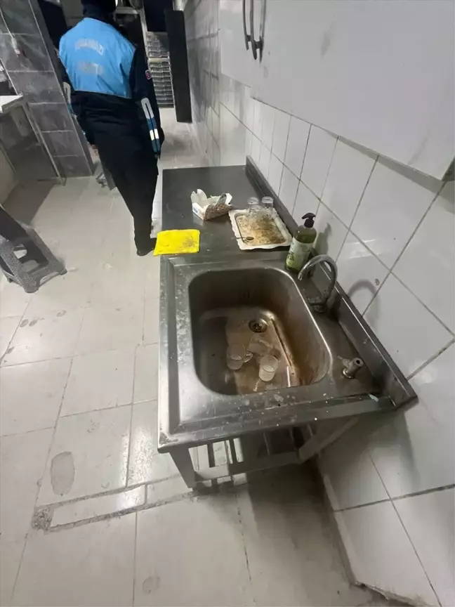 Ruhsatsız Yufka ve Lavaş Üretimi Yapılan İş Yeri Mühürlendi