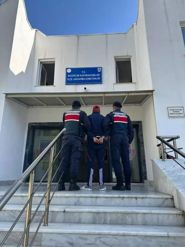 Interpol tarafından aranan kişi Bodrum'da yakalandı