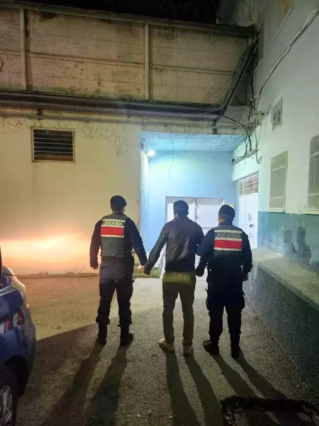 Kastamonu'da 9 Yıl 5 Ay Hapis Cezasıyla Aranan Şahıs Yakalandı