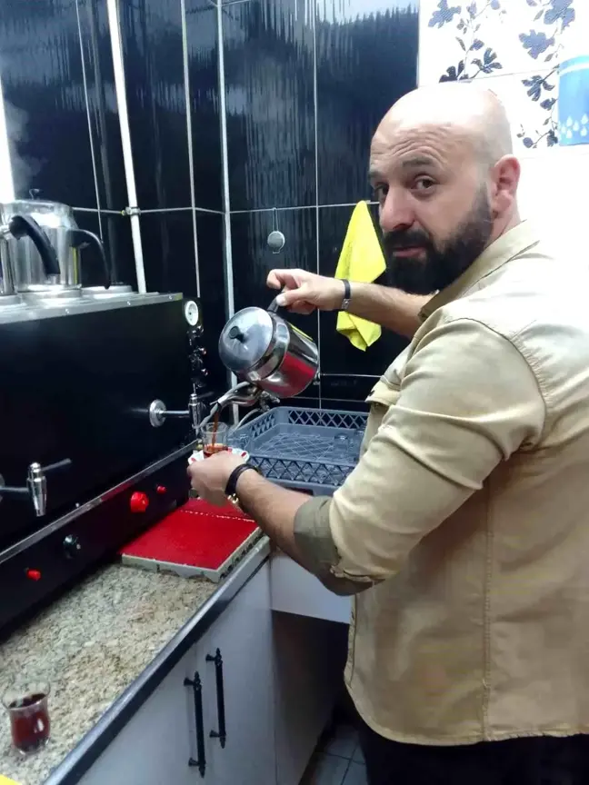 Aile Geleneği: Karabıyık Ailesi'nin 45 Yıllık Çay Ocağı