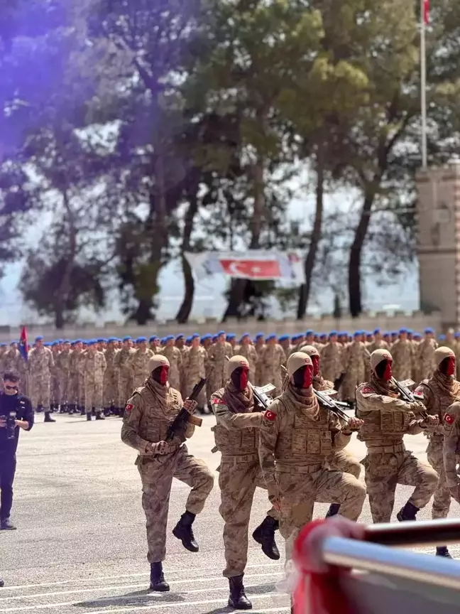 Uzman Erbaşların Kırkağaç'ta mezuniyet coşkusu