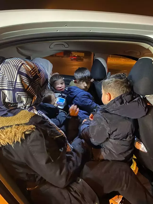 Bursa'da Kaçak Göçmen Operasyonu: 13 Yakalandı, 1 Tutuklandı