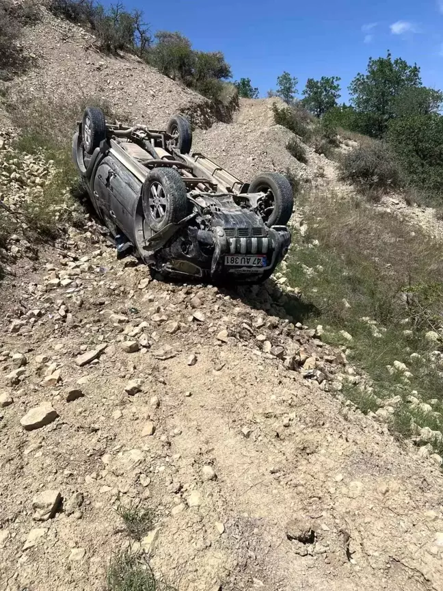 Mardin'de Yamaçtan Düşen Otomobilin Sürücüsü Yaralandı