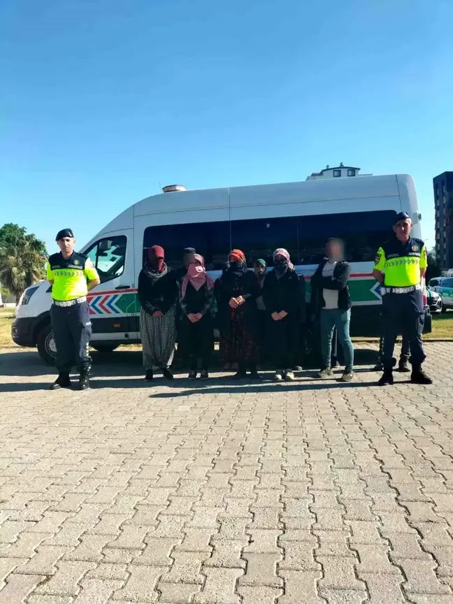 Aydın-İzmir Otoyolu'nda 12 Düzensiz Göçmen Yakalandı