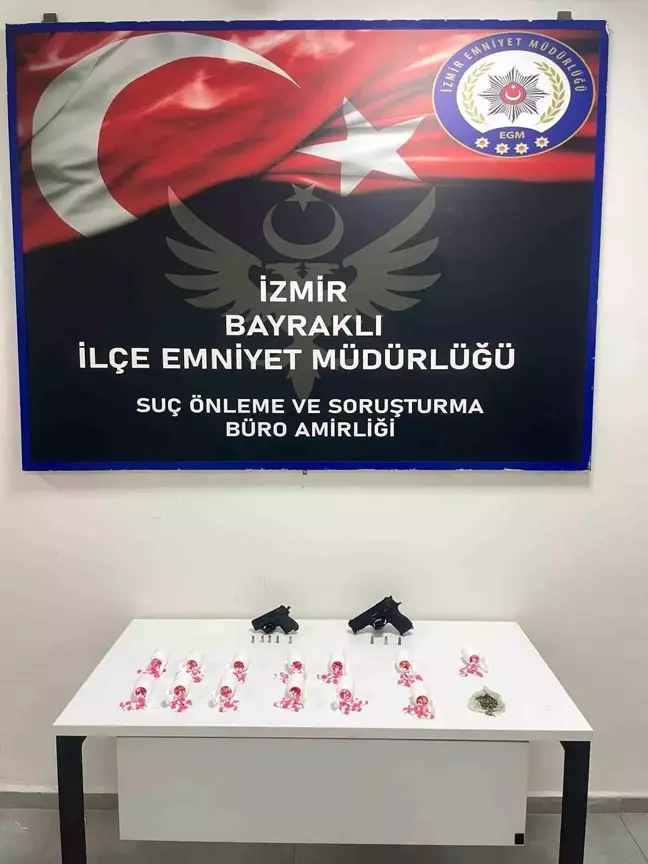 İzmir'de Uyuşturucu Ticareti Yapan 3 Şüpheli Yakalandı