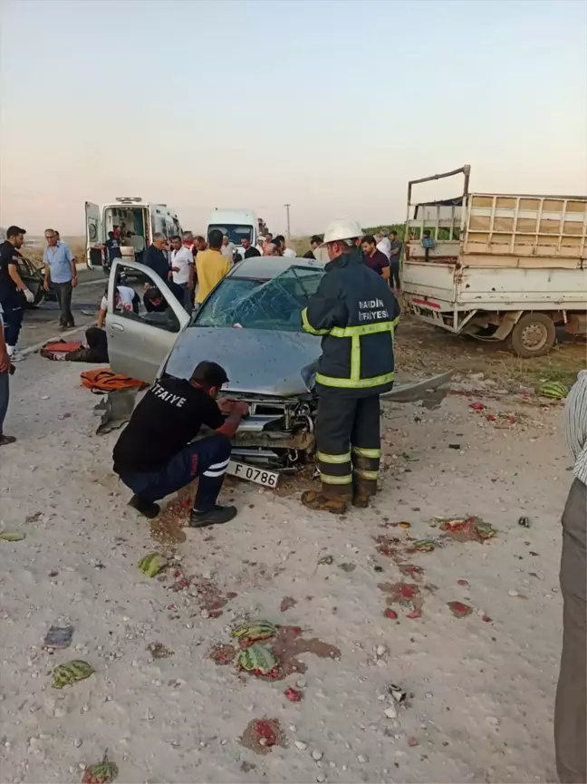 Mardin'de otomobil kazası: 5'i çocuk 9 kişi yaralandı