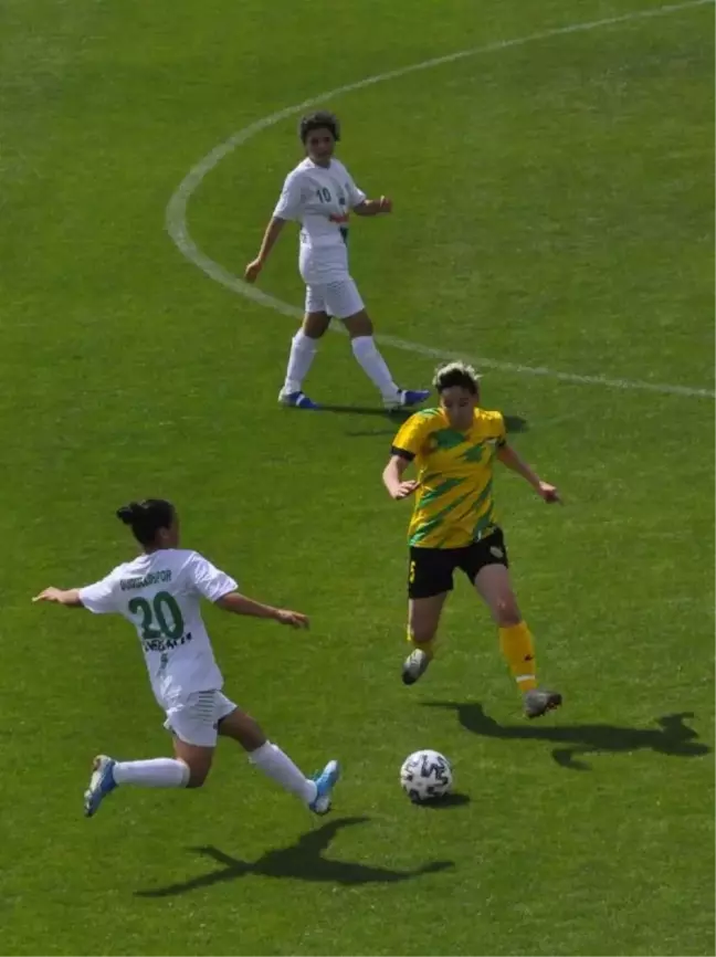 Kadın 1'inci Futbol Ligi C Grubu'nda ikinci maçlar tamamlandı