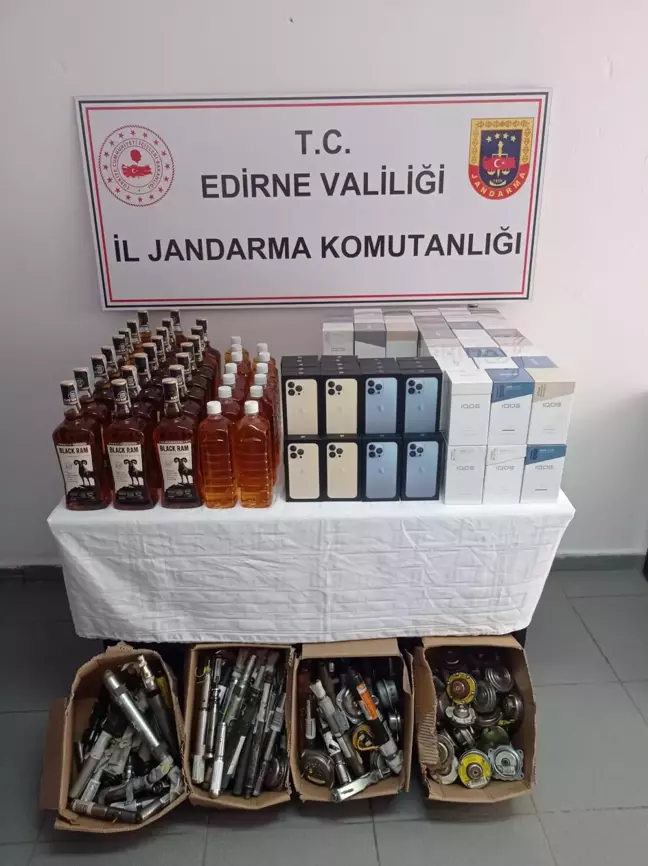 Edirne haber: Edirne'de Bulgaristan'dan gelen otobüsteki yolcu kaçakçılık yaptığı iddiasıyla gözaltına alındı
