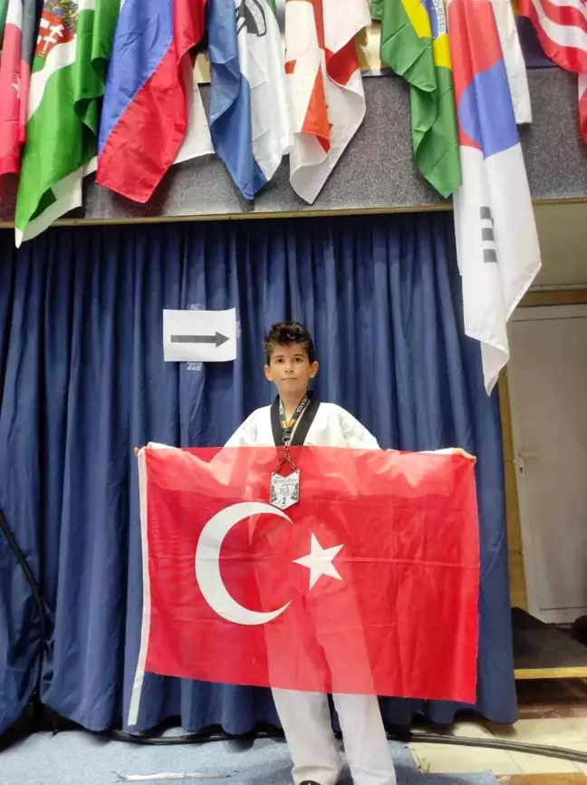Elazığlı Sporcu Yusuf Efe Barış Dracula Open 2023 Taekwondo Şampiyonasında 2. Oldu