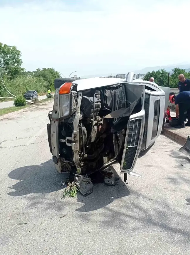 Dörtyol'da trafik kazası: Yaralı sürücü hastaneye kaldırıldı