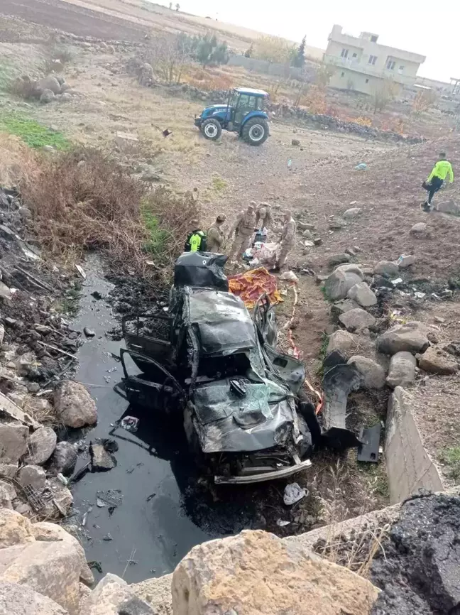 Şırnak'ta Atık Su Kanalına Düşen Araçta 1 Ölü, 7 Yaralı