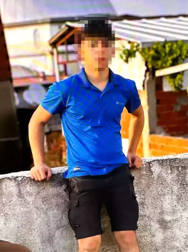 İzmir'de Kahvehaneye Silahlı Saldırı: 3 Yaralı, 2 Şüpheli Aranıyor