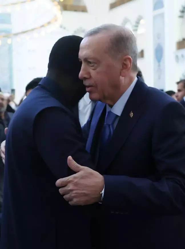 Cumhurbaşkanı Erdoğan ve Senegal Cumhurbaşkanı Fay Çamlıca Camii'nde cuma namazı kıldı // Ek görüntü ve metin