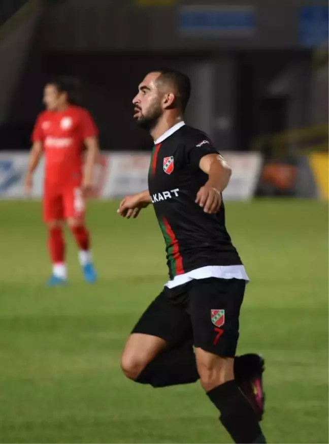 Karşıyaka'da Ali'den Fedakarlık