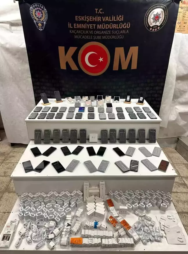 Eskişehir'de 2 Milyon TL Değerinde Kaçak Cep Telefonu Ele Geçirildi