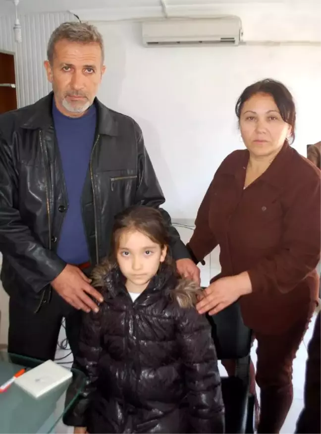 Bademcik Ameliyatı Olan Kızın Boğazında Unutulan Gazlı Bez 3 Gün Sonra Çıktı
