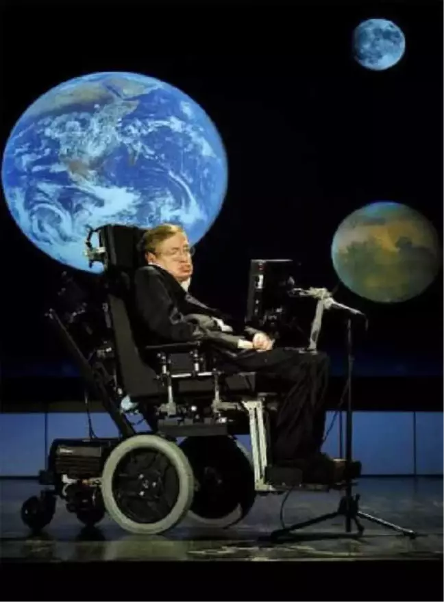Stephen Hawking'in Akıllı Sandalyesi ve Doktora Tezi Açık Artırmada