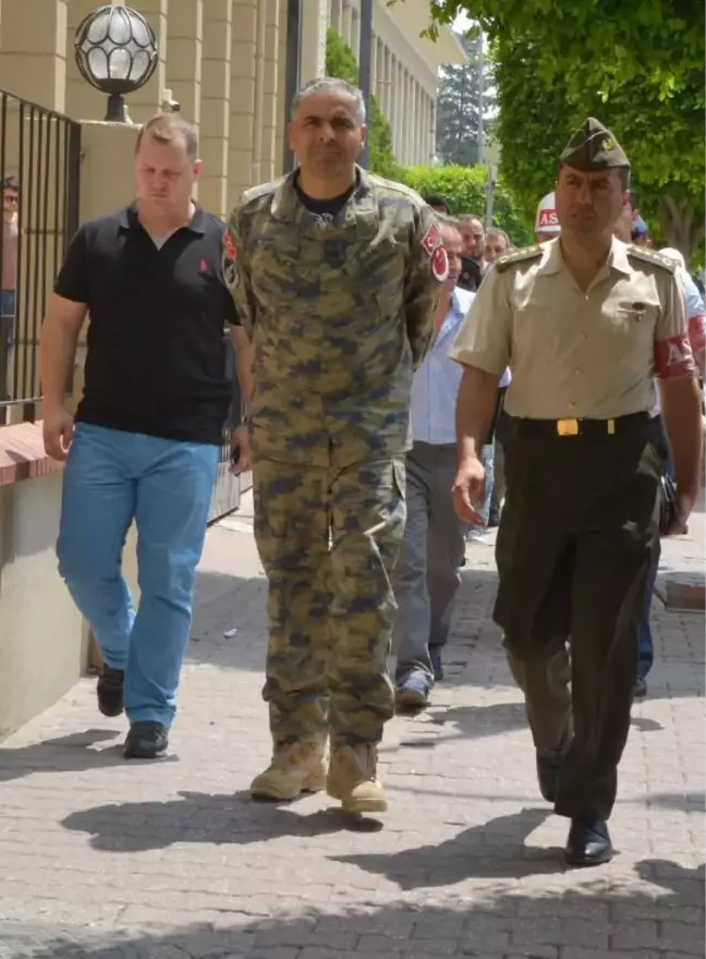 Adana'da Darbeci 5 Eski Subay Hakim Karşısına Çıktı