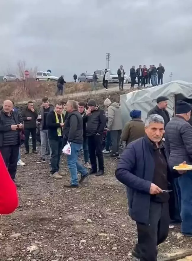 Sarıotspor, Ferdi Tayfur Anısına Pilav ve Ayran İkram Etti