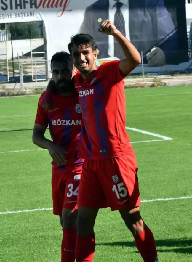 Altınordu'nun genç defans oyuncusu Hasan Berat Kayalı, profesyonel kariyerindeki ilk golünü attı