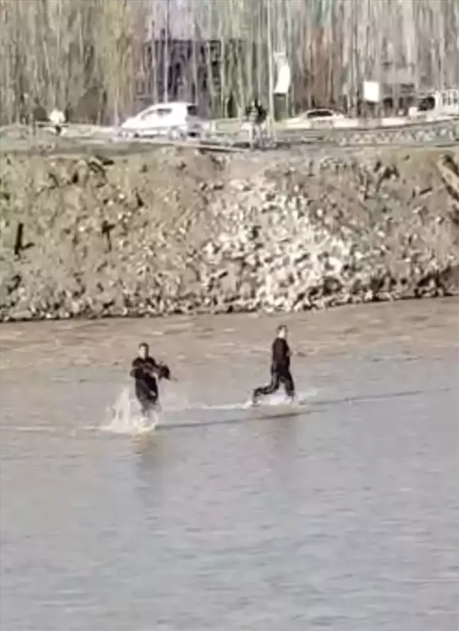 Ağrı'da Nehre Düşen Çocuk Hayatını Kaybetti
