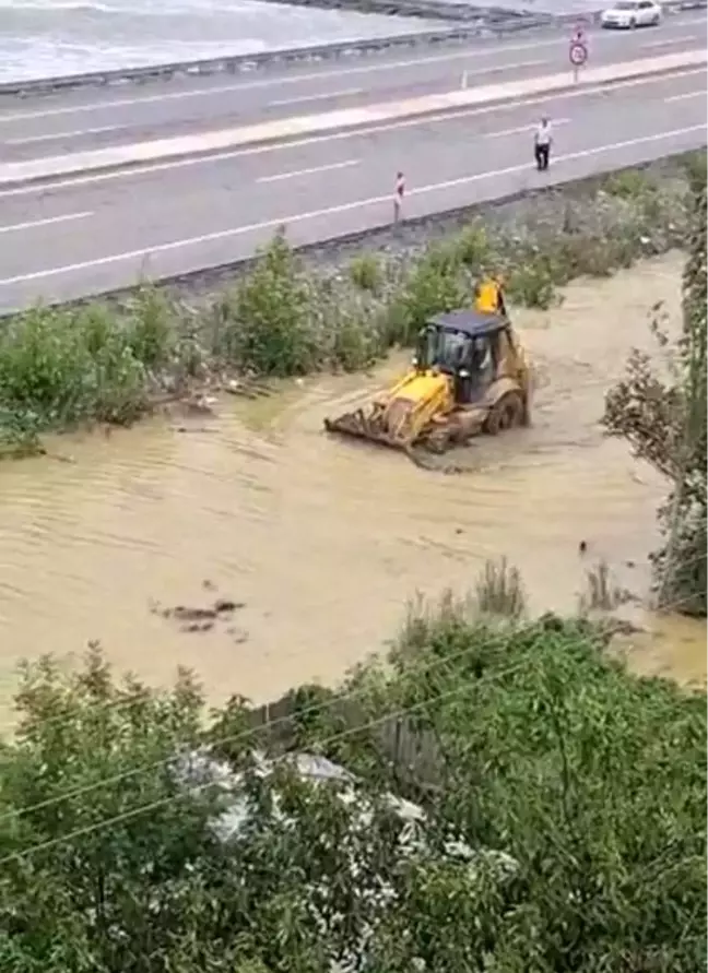 Son dakika haberi! Kurtarılmayı bekleyen selzededen gülümseten sevinç: 