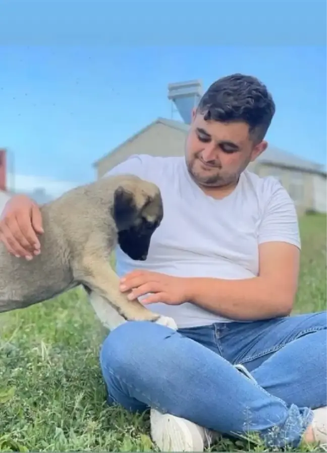 Eski Ağrı Belediye Başkanı Savcı Sayan'ın yeğeni Ali Sayan'ın cenazesi toprağa verildi