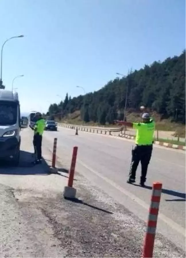 Bilecik'te Trafik Denetimlerinde 86 Araç Sürücüsüne 143 Bin 748 TL Cezai İşlem Uygulandı