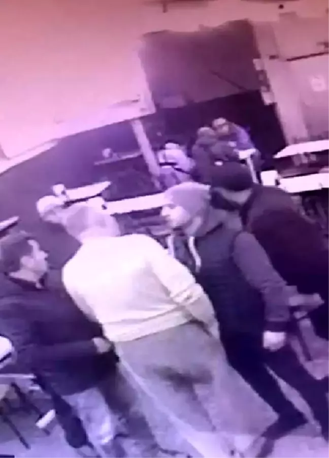 Hasarlı kaza sonrası 2 kişiyi vurdu, 'Korkutmak içindi' dedi
